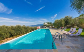 Tenuta San Giovanni Lucca - Borgo Ai Rovai